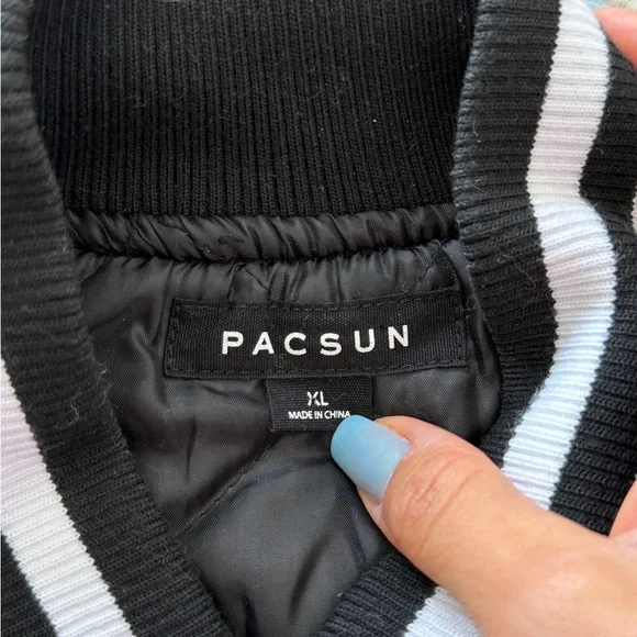 Men’s Varsity Jacket - Picture 3 of 9